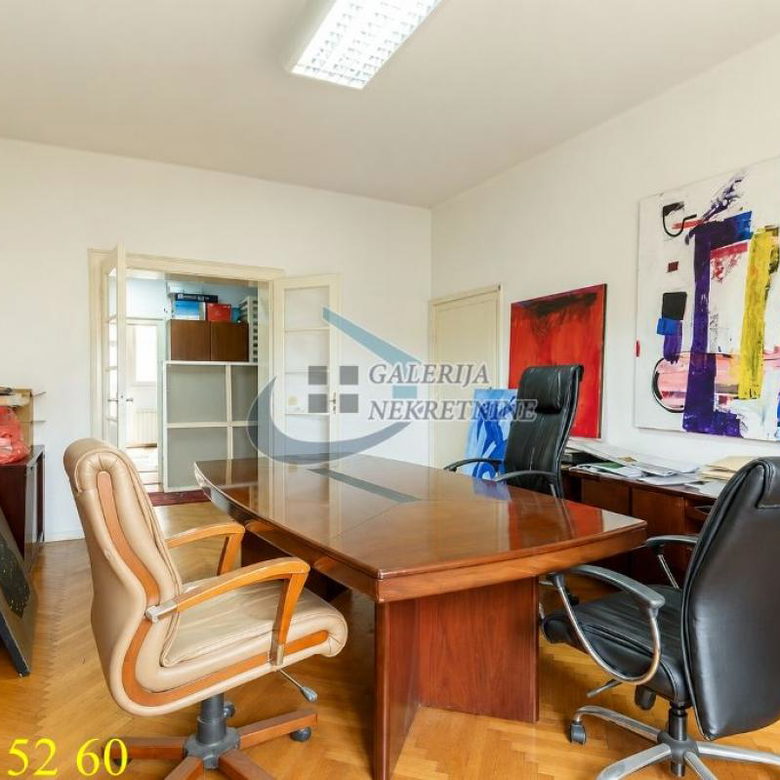 Četvorosoban stan na prodaju, Andrićev Venac, Beograd, 120m², 3. sprat, 670.000 €