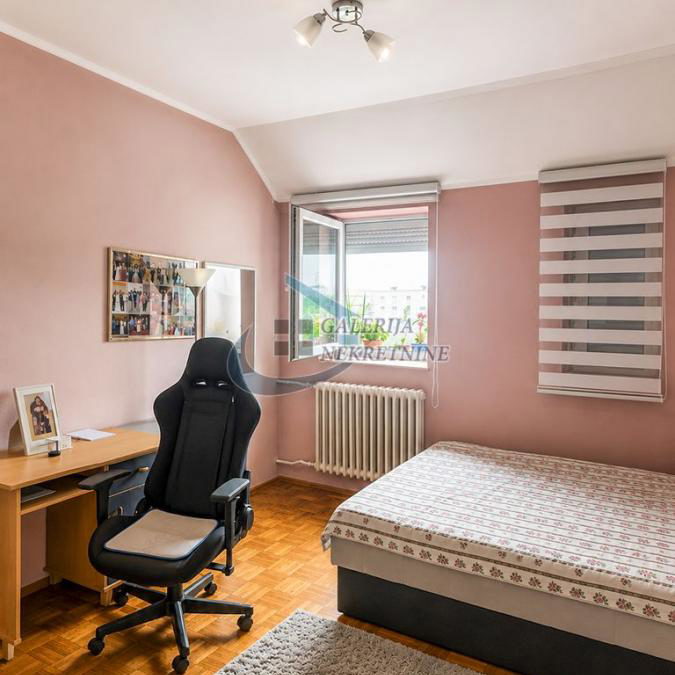 Troiposoban stan na prodaju, Banovo Brdo, Beograd, 88m², 197.000 €
