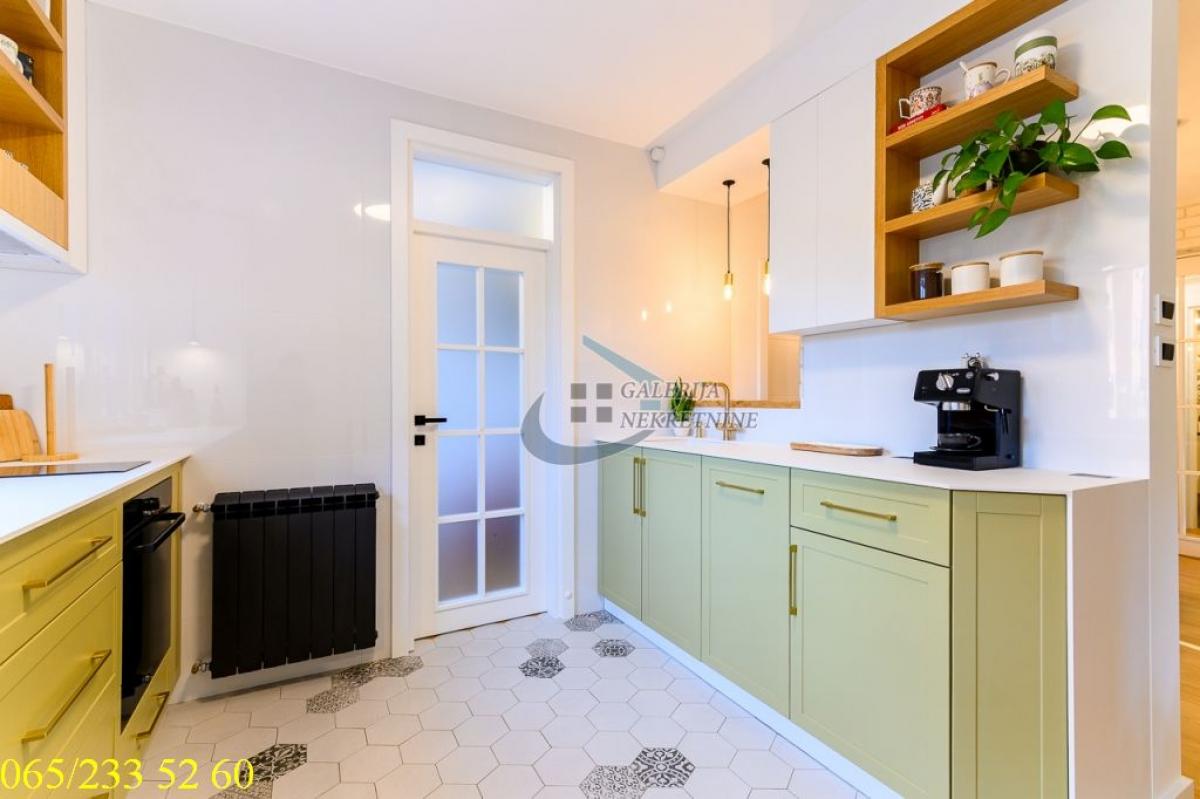 Troiposoban stan na prodaju, Višnjička Banja, Beograd, 74m², Prizemlje, 330.000 €