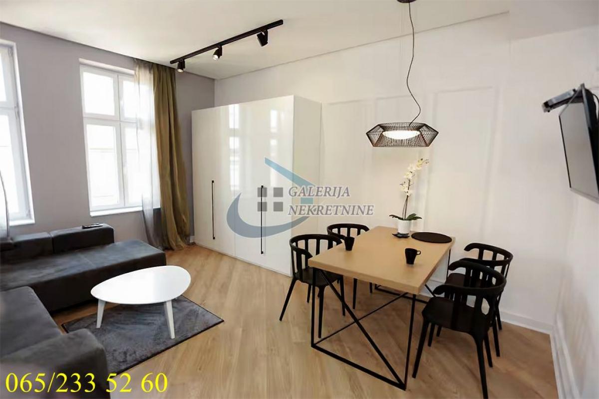 Trosoban stan na prodaju, Knez Mihailova, Beograd, 73m², 4. sprat, 389.000 €