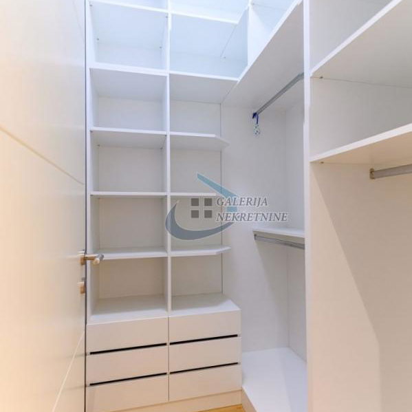 Trosoban stan na prodaju, Blok 65, Beograd, 69m², 329.000 €