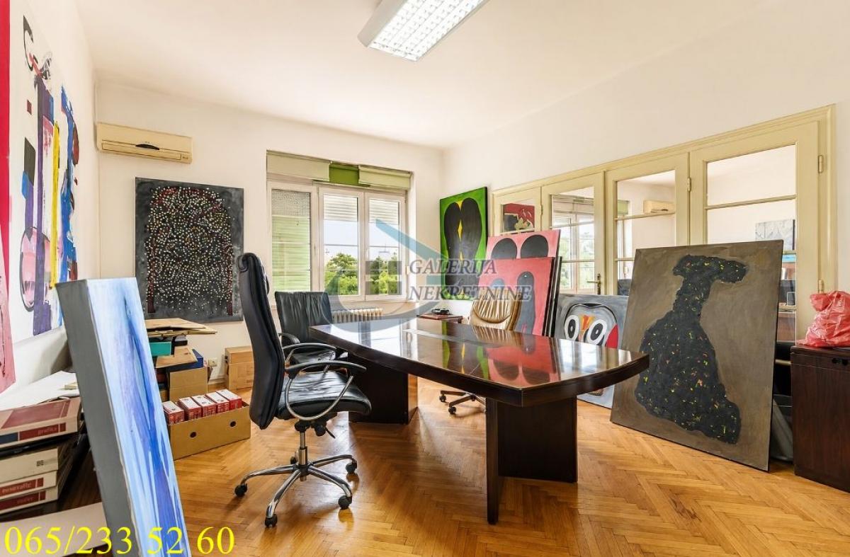 Četvorosoban stan na prodaju, Andrićev Venac, Beograd, 120m², 3. sprat, 670.000 €
