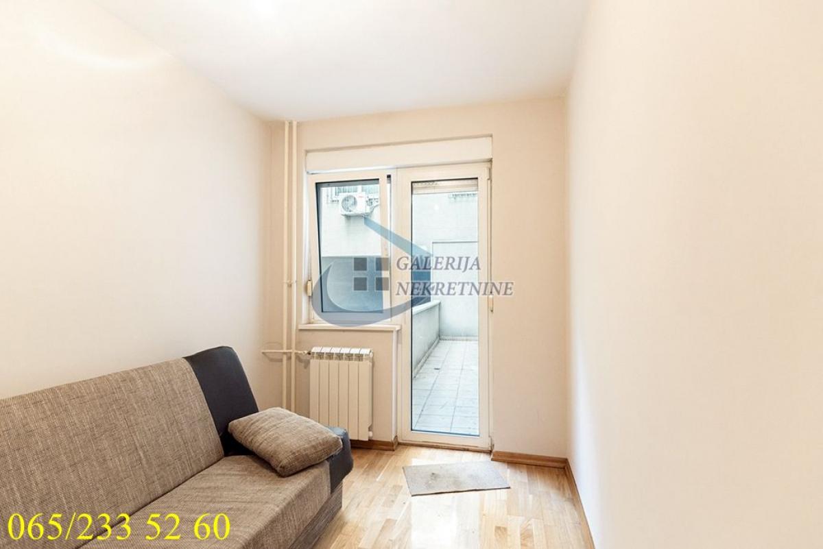 Dvoiposoban stan na prodaju, Vračar, Beograd, 74m², 259.000 €