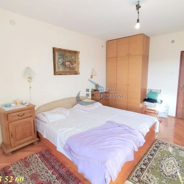 Kuća na prodaju, Grocka, Beograd, 240m², 200.000 €