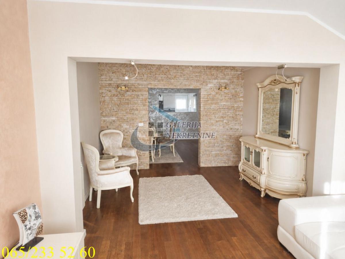 Četvorosoban stan na prodaju, Vojvode Vlahovića, Beograd, 105m², 260.000 €