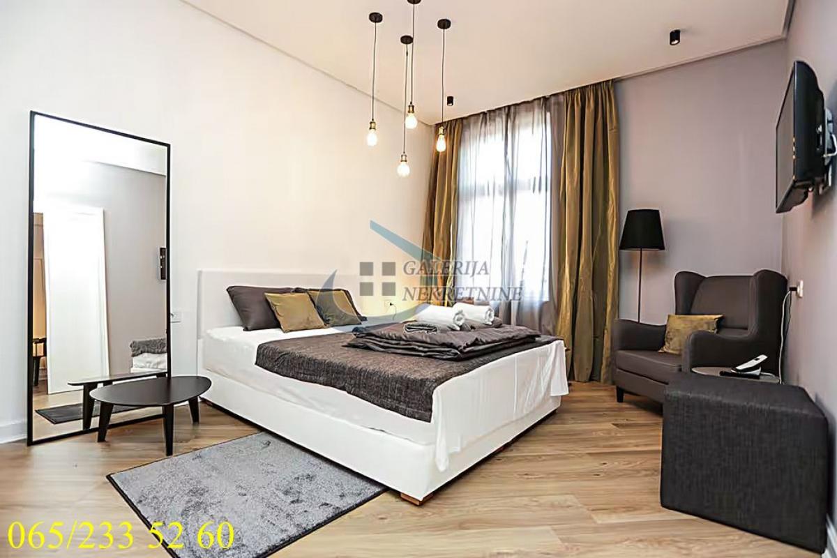 Trosoban stan na prodaju, Knez Mihailova, Beograd, 73m², 4. sprat, 389.000 €