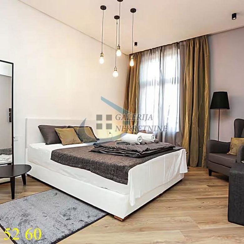 Trosoban stan na prodaju, Knez Mihailova, Beograd, 73m², 4. sprat, 389.000 €
