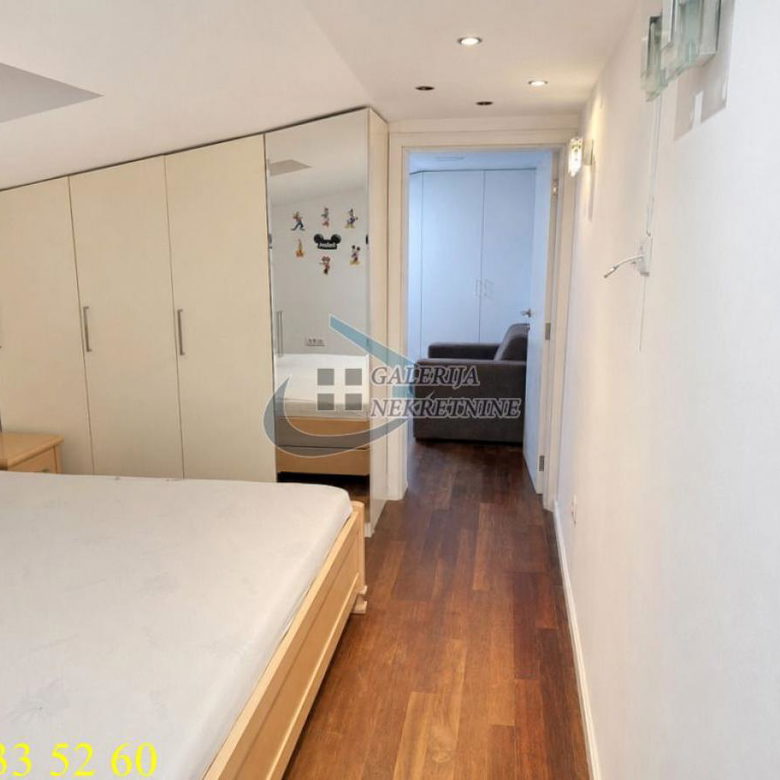 Četvorosoban stan na prodaju, Vojvode Vlahovića, Beograd, 105m², 260.000 €