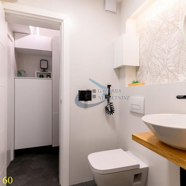 Troiposoban stan na prodaju, Višnjička Banja, Beograd, 74m², Prizemlje, 330.000 €