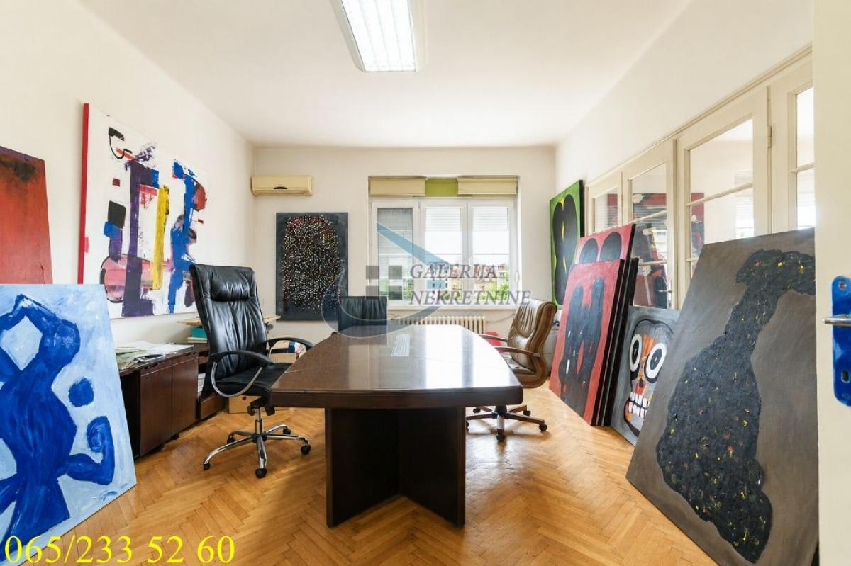 Četvorosoban stan na prodaju, Andrićev Venac, Beograd, 120m², 3. sprat, 670.000 €