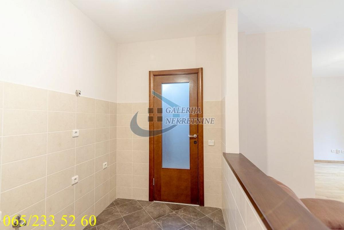 Dvoiposoban stan na prodaju, Vračar, Beograd, 74m², 259.000 €