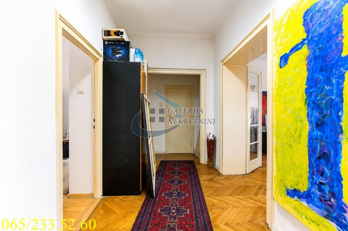 Četvorosoban stan na prodaju, Andrićev Venac, Beograd, 120m², 3. sprat, 670.000 €