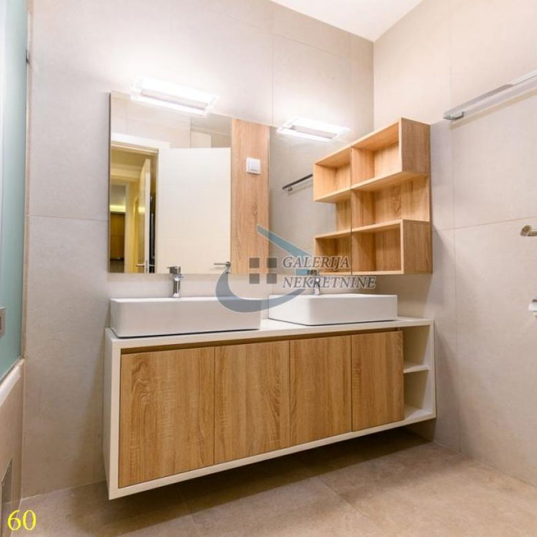 Trosoban stan na prodaju, Blok 65, Beograd, 69m², 329.000 €