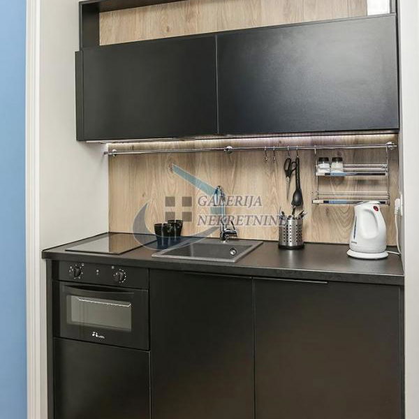 Trosoban stan na prodaju, Knez Mihailova, Beograd, 73m², 4. sprat, 389.000 €