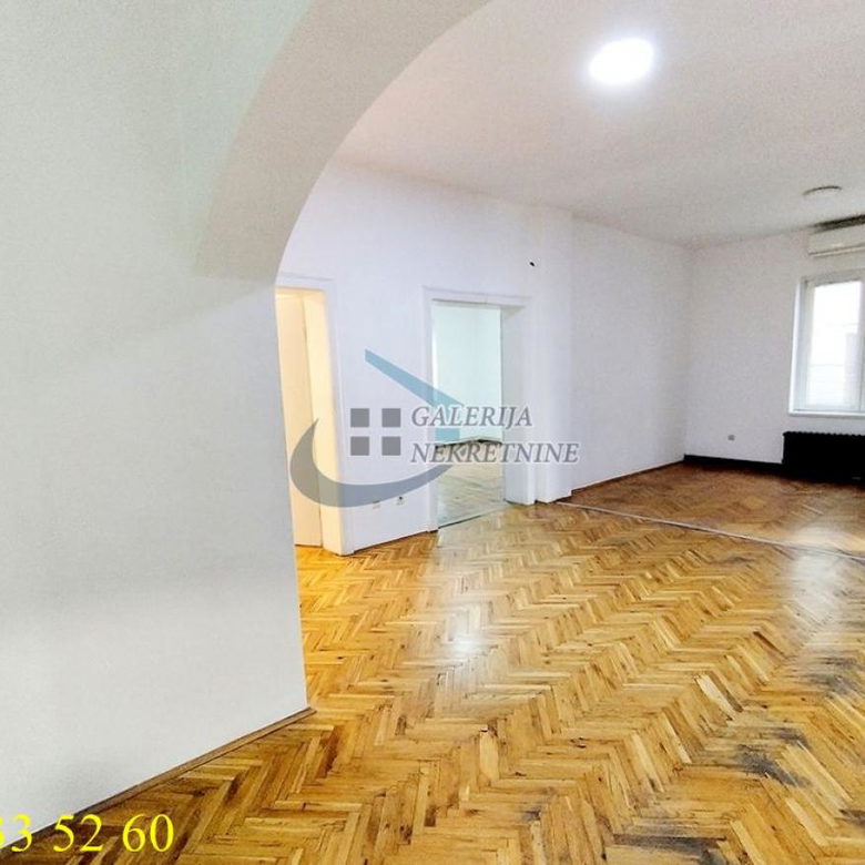 Trosoban stan na prodaju, Banovo Brdo, Beograd, 106m², Prizemlje, 269.000 €