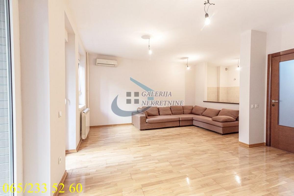 Dvoiposoban stan na prodaju, Vračar, Beograd, 74m², 259.000 €