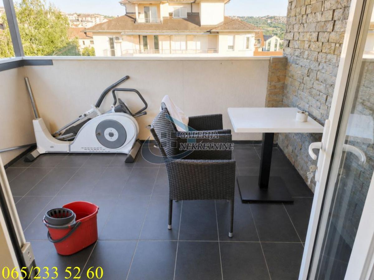 Četvorosoban stan na prodaju, Vojvode Vlahovića, Beograd, 105m², 260.000 €