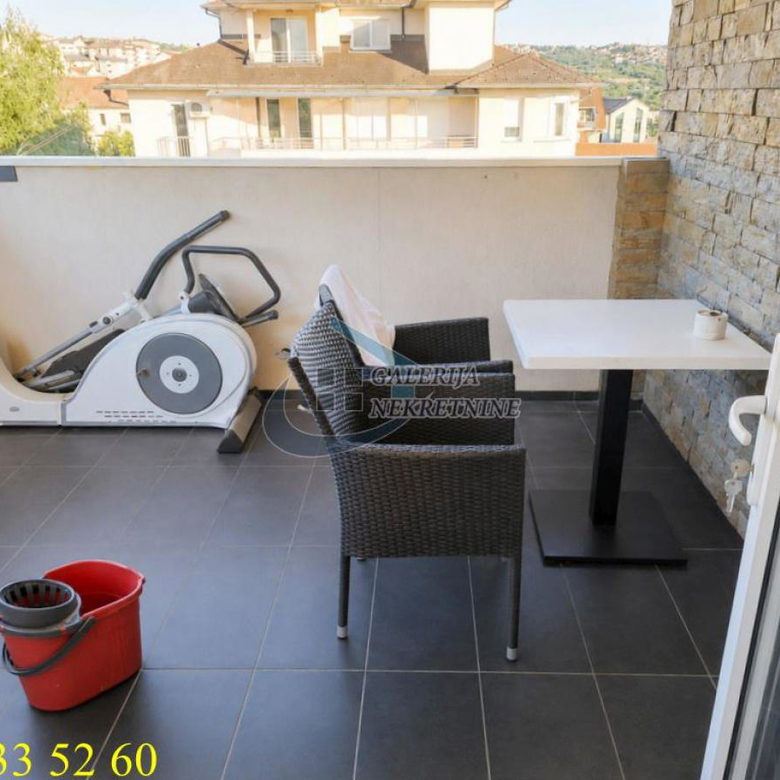 Četvorosoban stan na prodaju, Vojvode Vlahovića, Beograd, 105m², 260.000 €
