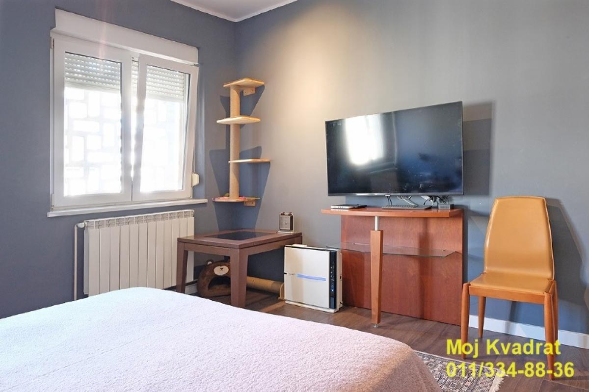 Trosoban stan na prodaju, Pravni Fakultet – Vračar, Beograd, 105m², 419.000 €