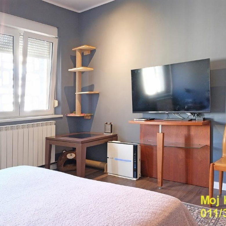 Trosoban stan na prodaju, Pravni Fakultet – Vračar, Beograd, 105m², 419.000 €