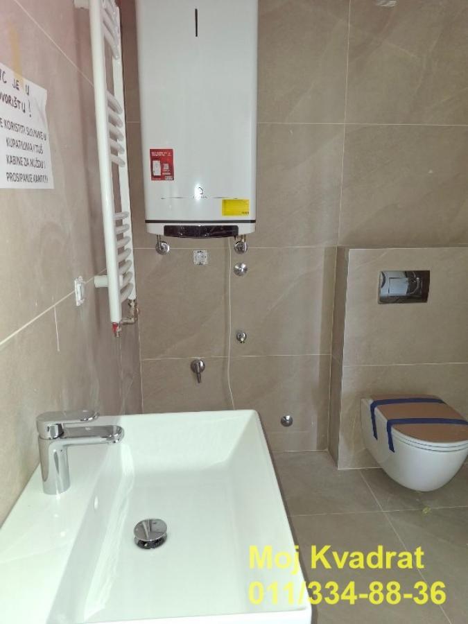 Trosoban stan na prodaju, Banovo Brdo, Beograd, 69m², 243.000 €