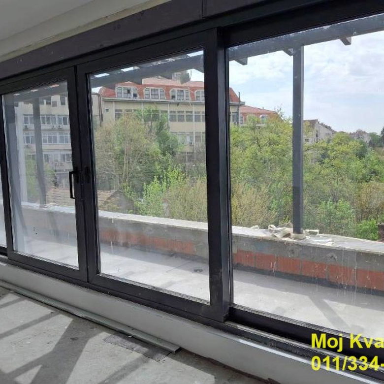 Četvorosoban stan na prodaju, Banovo Brdo, Beograd, 133m², 465.990 €