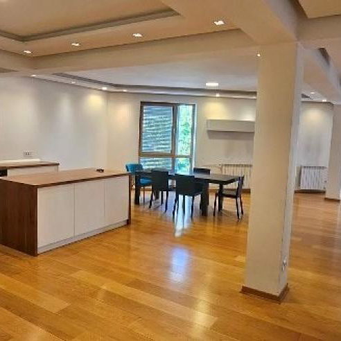 Dvosoban stan na prodaju, Vračar, Beograd, 148m², 828.000 €