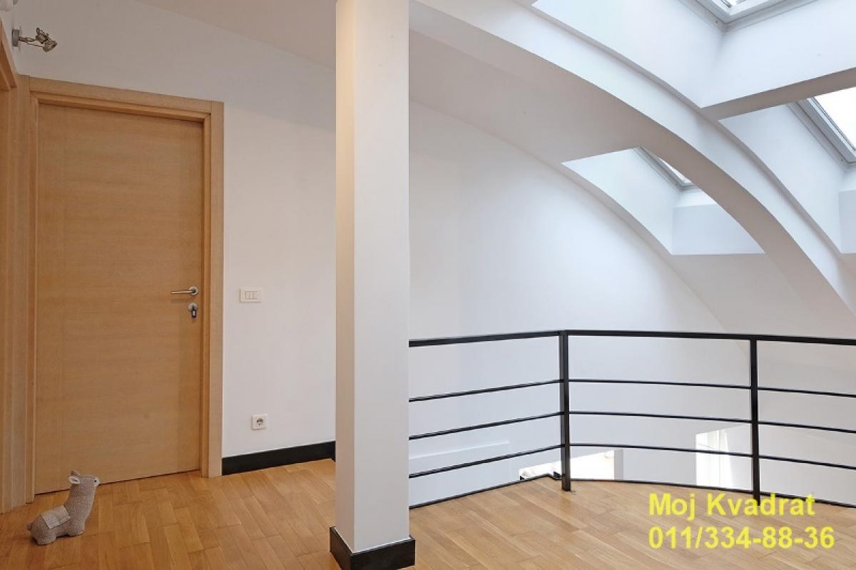 Četvorosoban stan na prodaju, Vračar, Beograd, 130m², 685.000 €