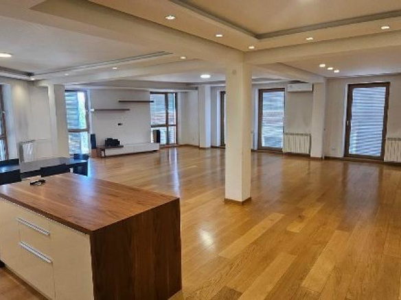 Lokal na prodaju, Vračar, Beograd, 148m², 828.000 €