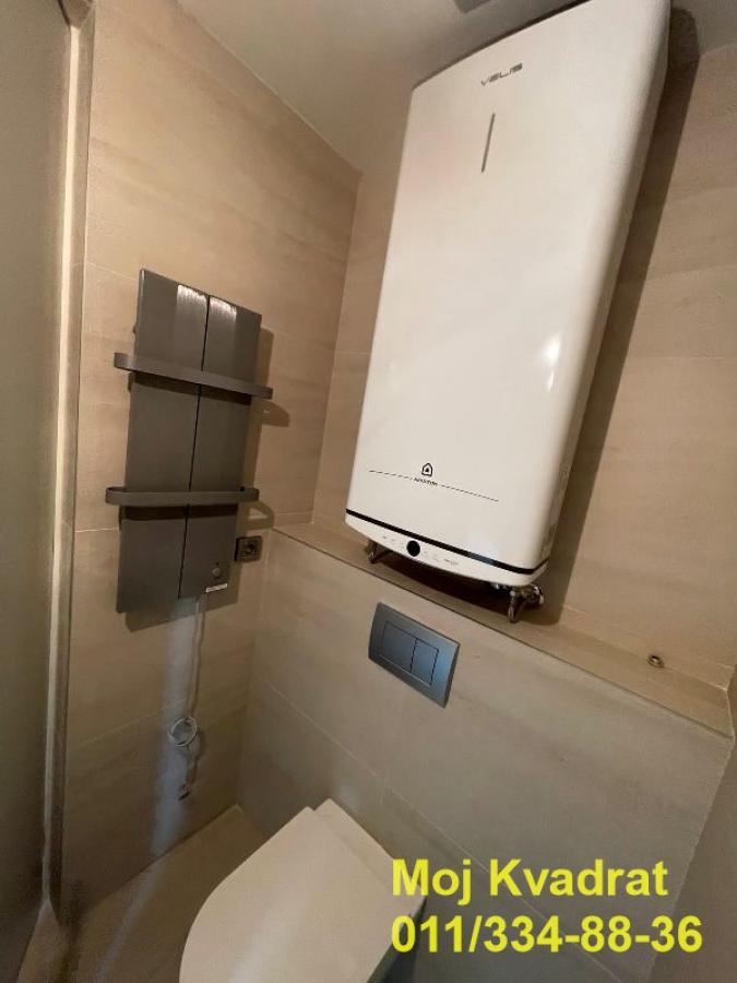 Trosoban stan na prodaju, Novi Beograd, Beograd, 84m², 305.000 €