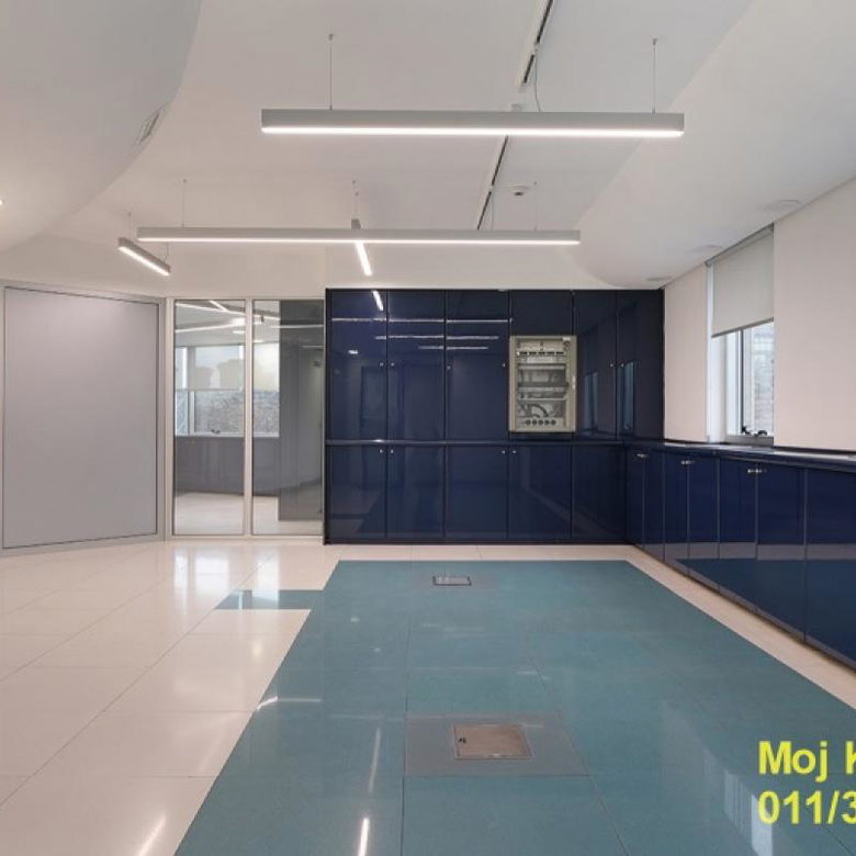 Lokal za izdavanje, Savski Trg, Beograd, 200m², 2.600 €/mes