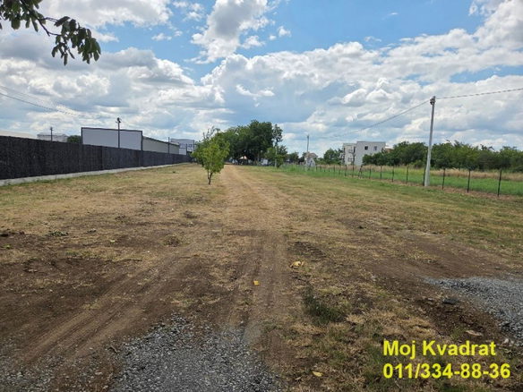 Plac za izdavanje, Surčin, Beograd, 25 ari, 3.000 €/mes