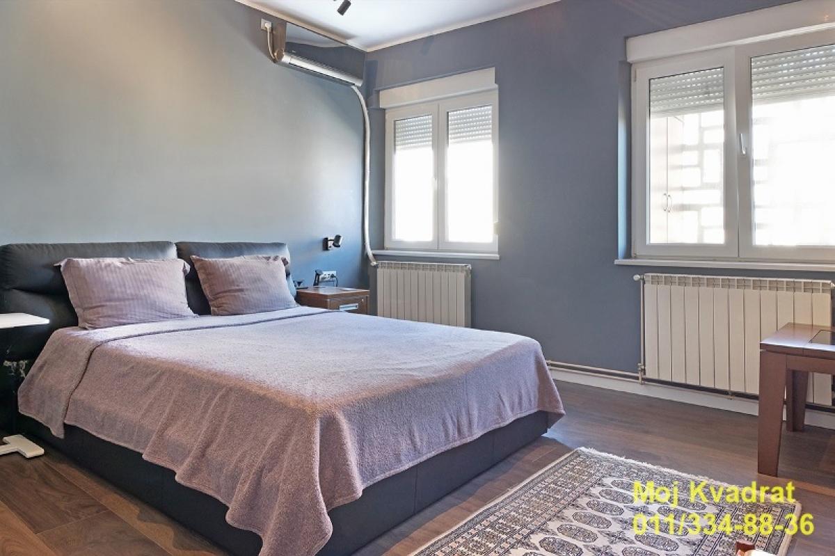 Trosoban stan na prodaju, Pravni Fakultet – Vračar, Beograd, 105m², 419.000 €