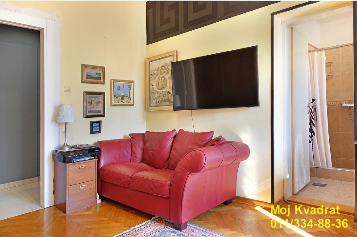Trosoban stan na prodaju, Pravni Fakultet – Vračar, Beograd, 105m², 419.000 €
