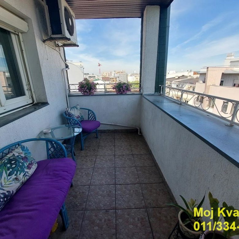 Četvorosoban stan na prodaju, Pravni Fakultet – Vračar, Beograd, 114m², 330.000 €