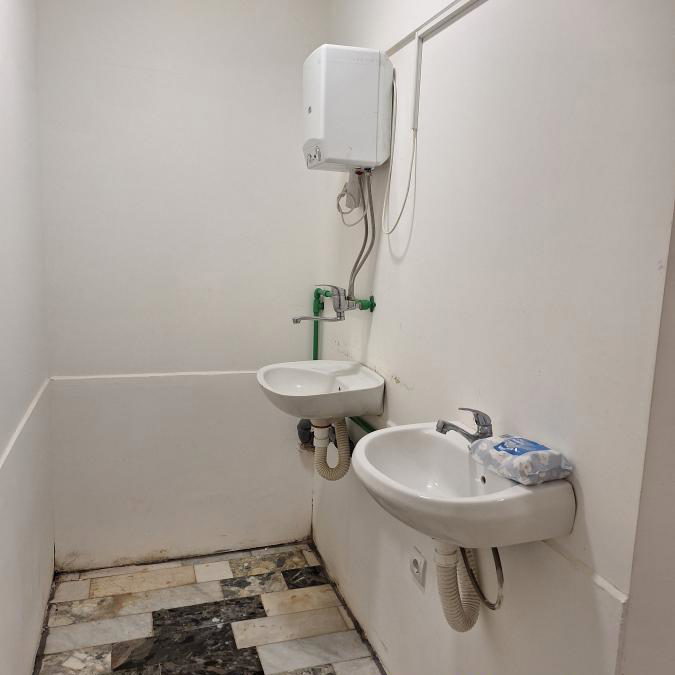 Lokal za izdavanje, Bežanijska Kosa 3, Beograd, 108m², 900 €/mes