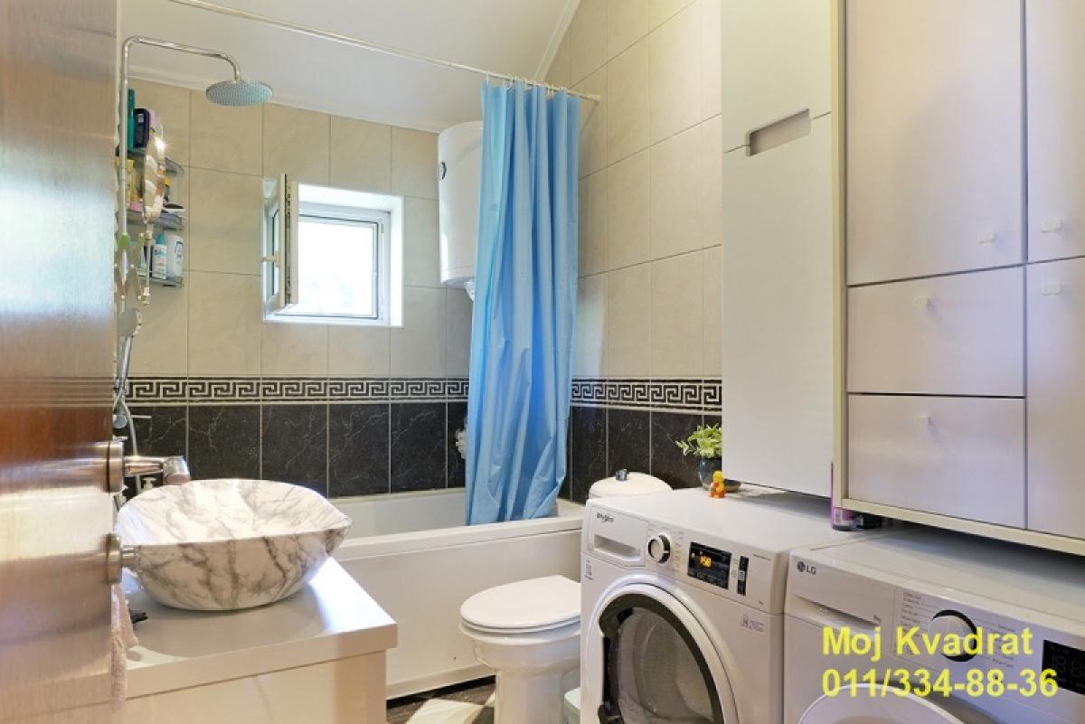 Trosoban stan na prodaju, Višnjička Banja, Beograd, 93m², 269.000 €