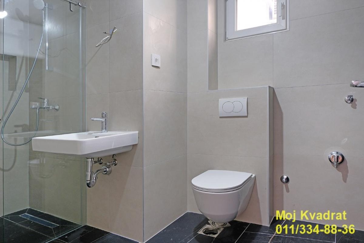 Dvoiposoban stan na prodaju, Đeram Pijaca, Beograd, 67m², 300.000 €