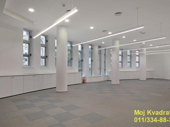 Lokal za izdavanje, Savski Trg, Beograd, 1000m², 13.000 €/mes