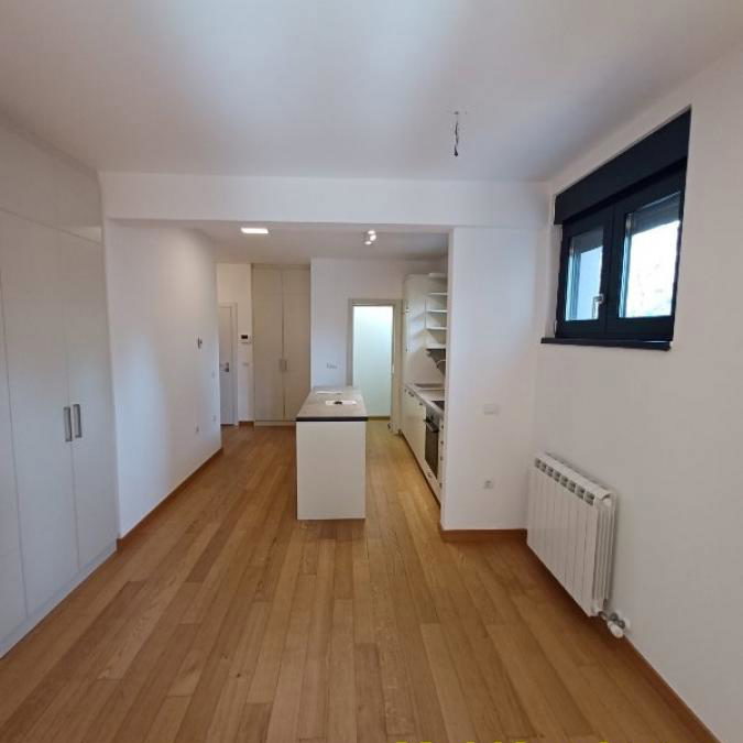 Lokal za izdavanje, Kalenić Pijaca, Beograd, 84m², 1.100 €/mes