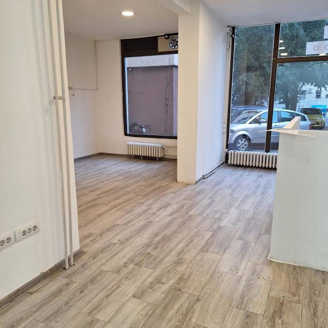 Lokal za izdavanje, Bežanijska Kosa 3, Beograd, 108m², 900 €/mes