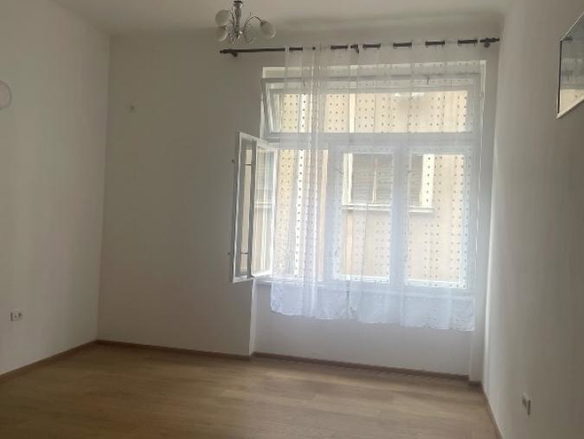 Jednosoban stan za izdavanje, Centar, Beograd, 33m², 750 €/mes