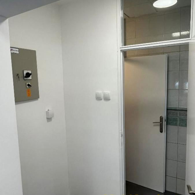 Lokal za izdavanje, Hotel YU, Beograd, 75m², 1.200 €/mes