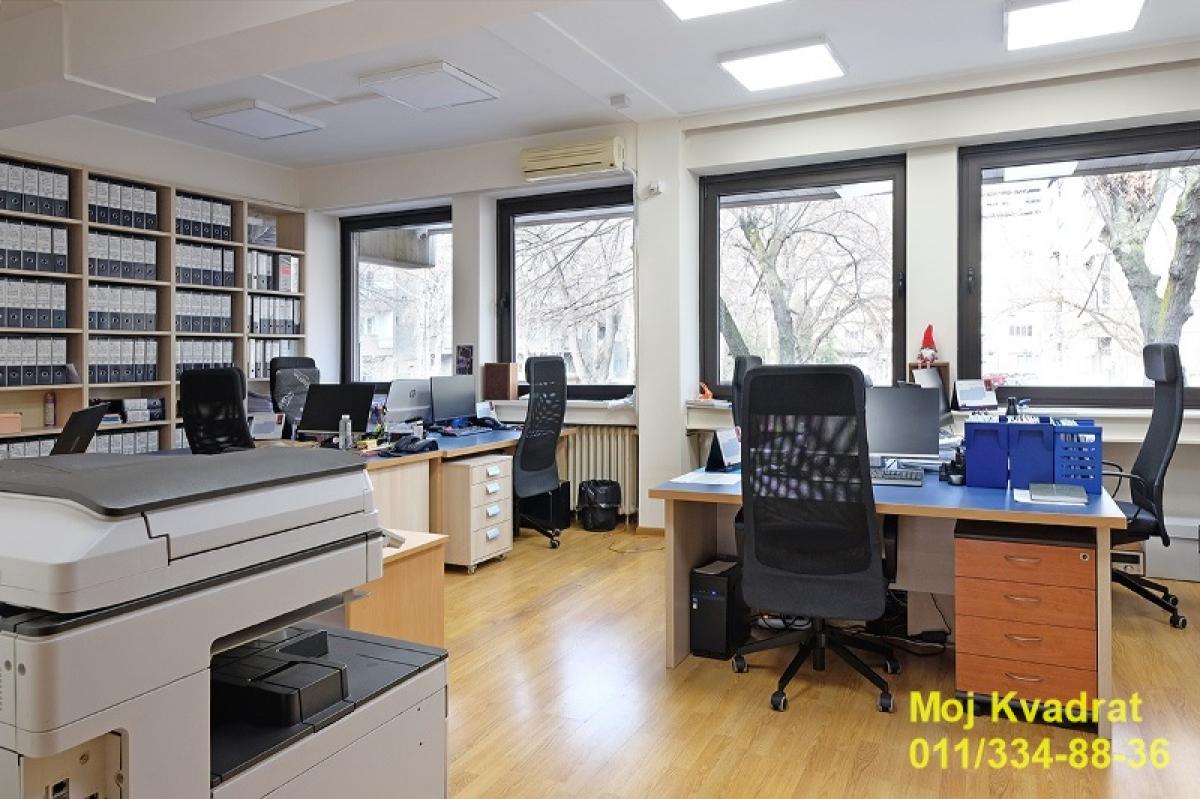 Lokal za izdavanje, Blok 11c – Stari Merkator, Beograd, 653m², 9.000 €/mes