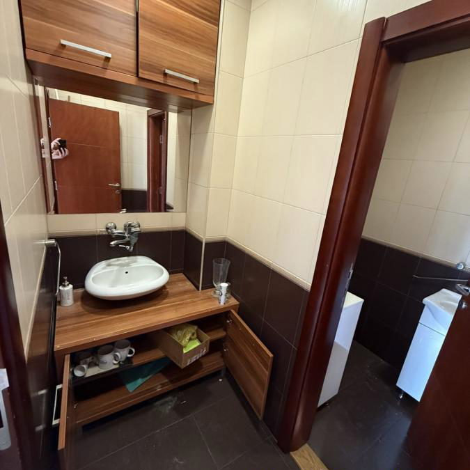 Lokal za izdavanje, FON, Beograd, 103m², 1.200 €/mes