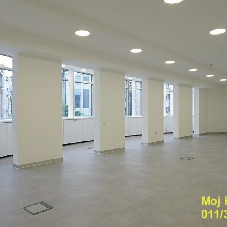 Lokal za izdavanje, Savski Trg, Beograd, 200m², 2.600 €/mes
