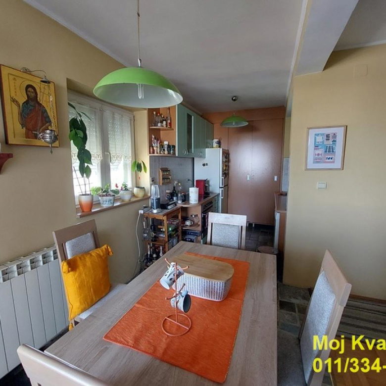 Četvorosoban stan na prodaju, Pravni Fakultet – Vračar, Beograd, 114m², 330.000 €