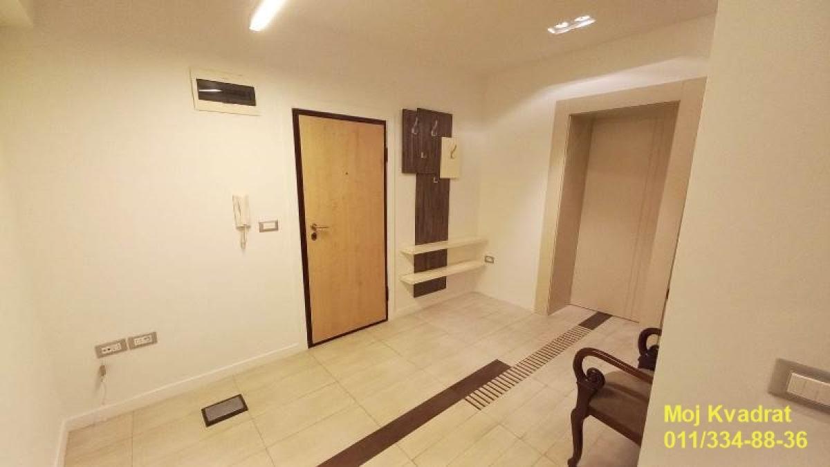 actionimagesite31agencykvadratimgru6jg5qjse-1 Lokal na prodaju, Vračar, Beograd, 41m², 166.000 €