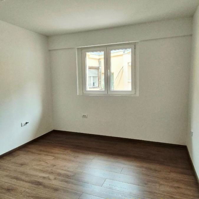 Dvoiposoban stan na prodaju, Mašinski Fakultet, Beograd, 78m², 320.000 €