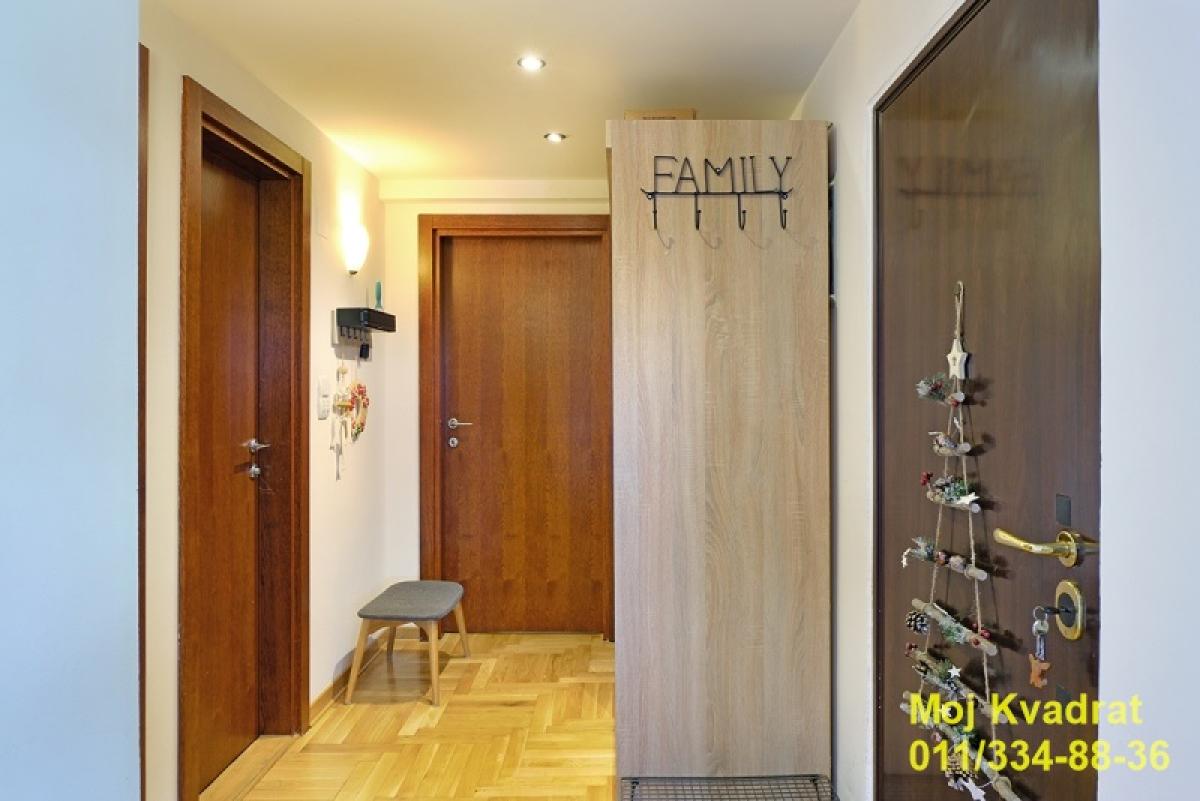 Trosoban stan na prodaju, Višnjička Banja, Beograd, 93m², 269.000 €